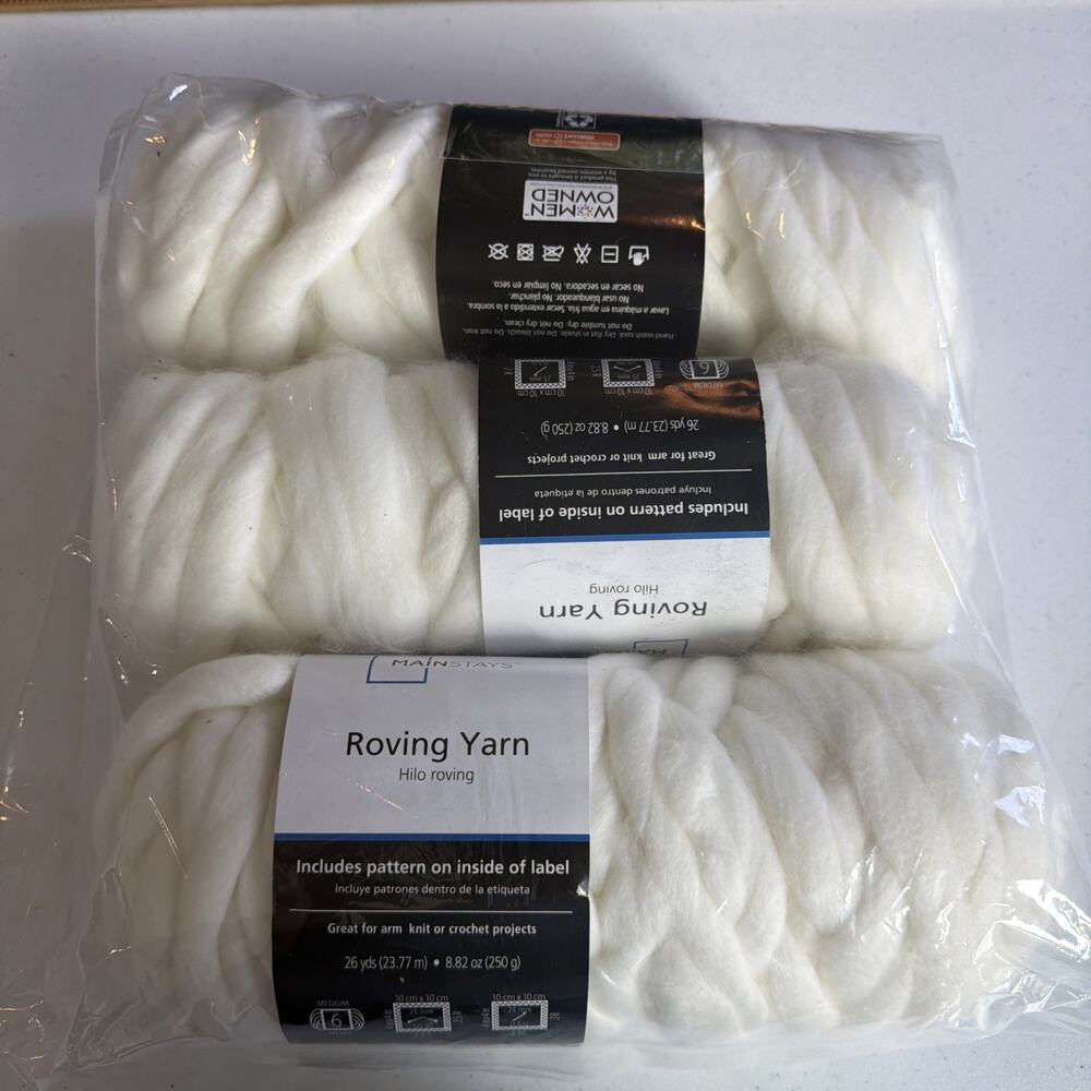 Mainstays 26 yd. Roving Yarn lot 3 Super Chunky arm knit hilo ivory TTR170120-IV